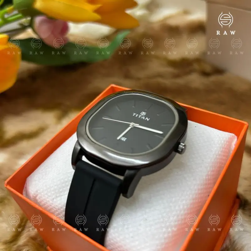 Black Titan Magnet Lock Watch